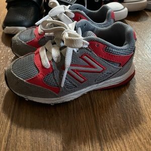 Toddler boys new balance sz 7 red and gray